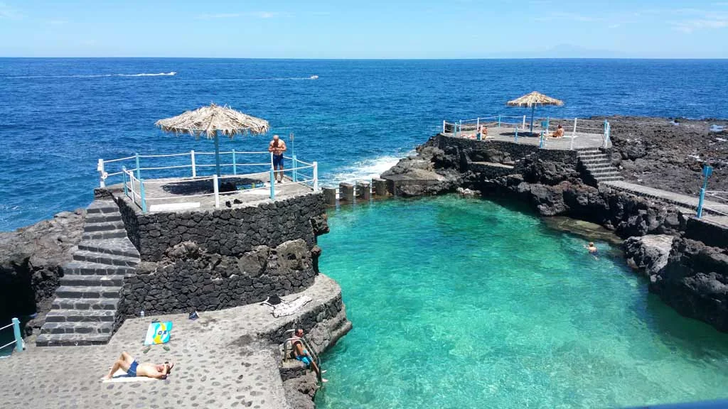 Puerto Espíndola and Charco Azul in La Palma near Casa Arash